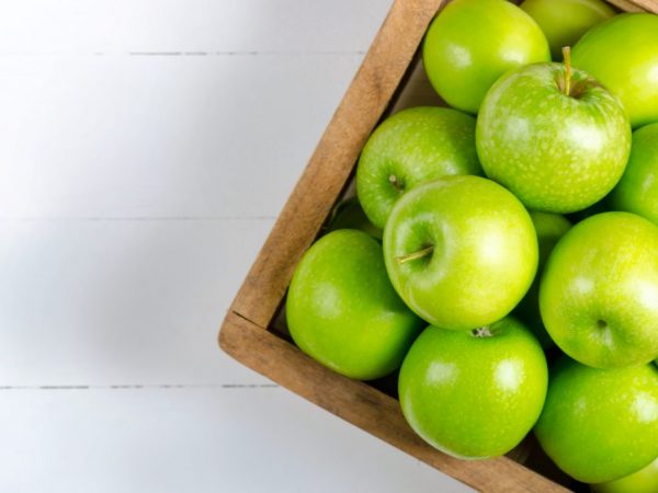 Зеленые яблоки — полезные свойства